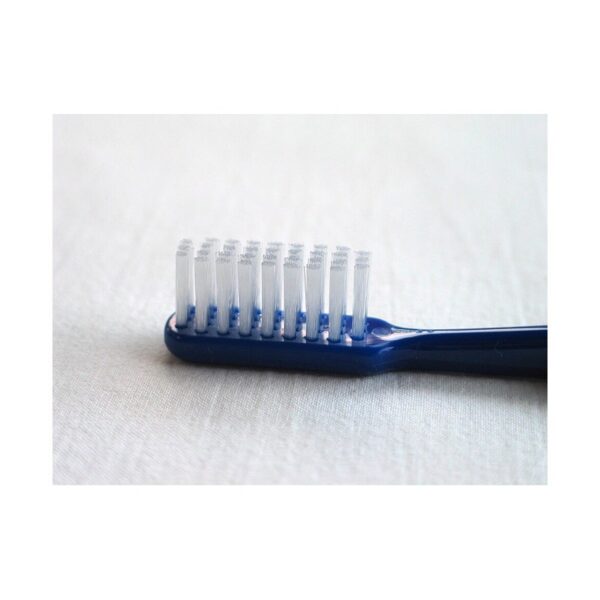 Oral-B Classic Toothbrush 3-pack
